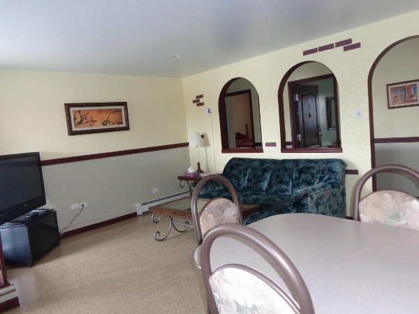 Happy Motel image 6